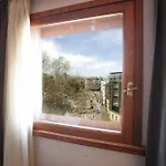 أستا بارك فندق 4*