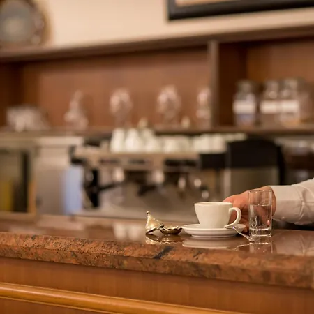 尤斯塔公园酒店 酒店