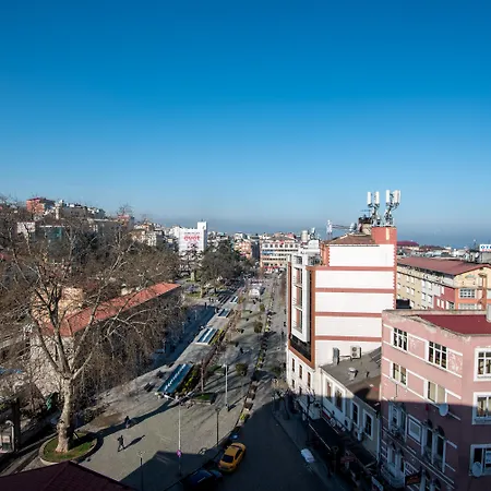 尤斯塔公园酒店 4*