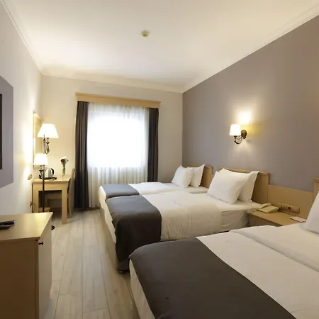 尤斯塔公园酒店 特拉布宗