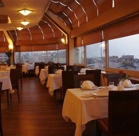 Otel Usta Park 4*