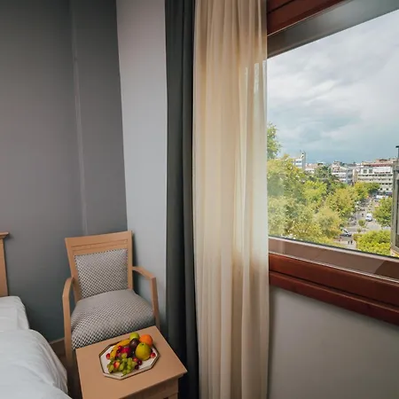 Usta Park Hotel 4*