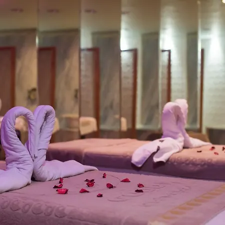 Usta Park 4* トラブゾン